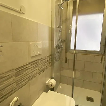 Venice Popular Guest house